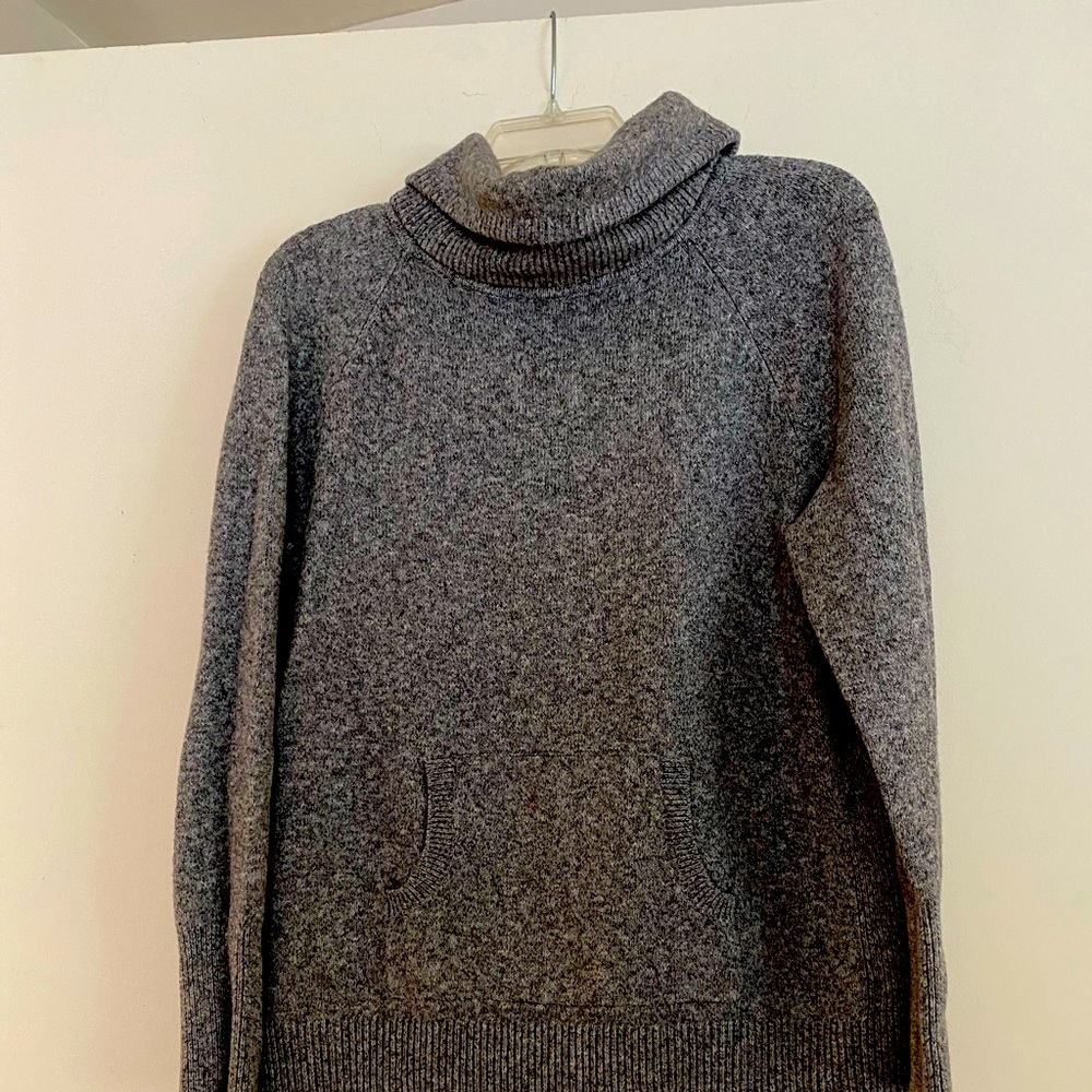 Grey Sweater - size M - like new hardly worn